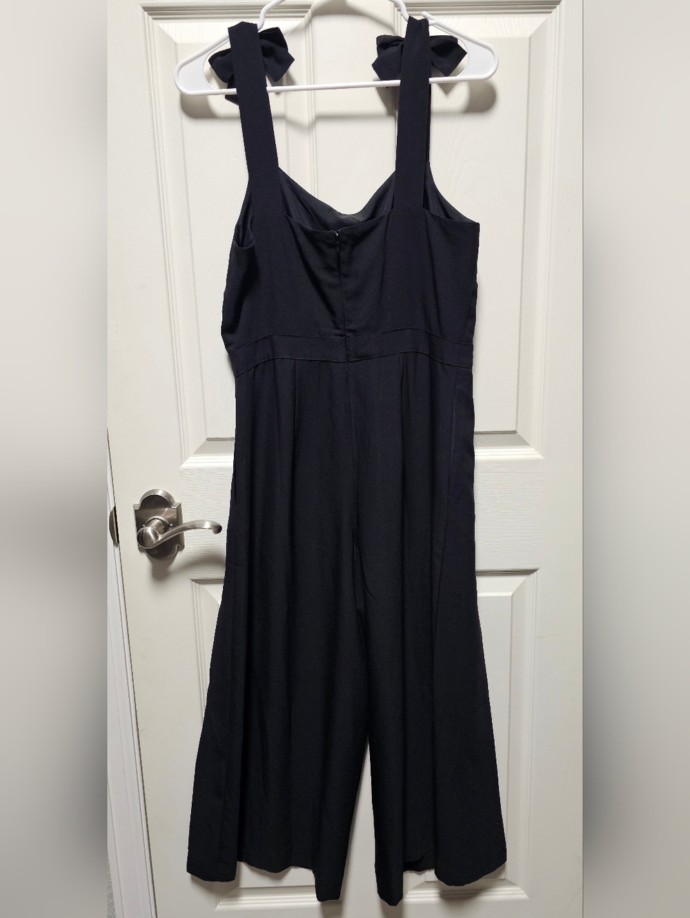 LOFT Outlet Black Wide Leg Crop Jumpsuit with Bow Straps Size 4 NWT - Picture 3 of 7